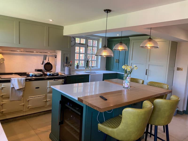 Joanna Bespoke Build — bespoke kitchen hero preview
