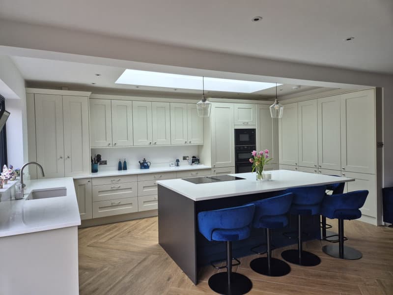 Painted shaker kitchen, Harpenden