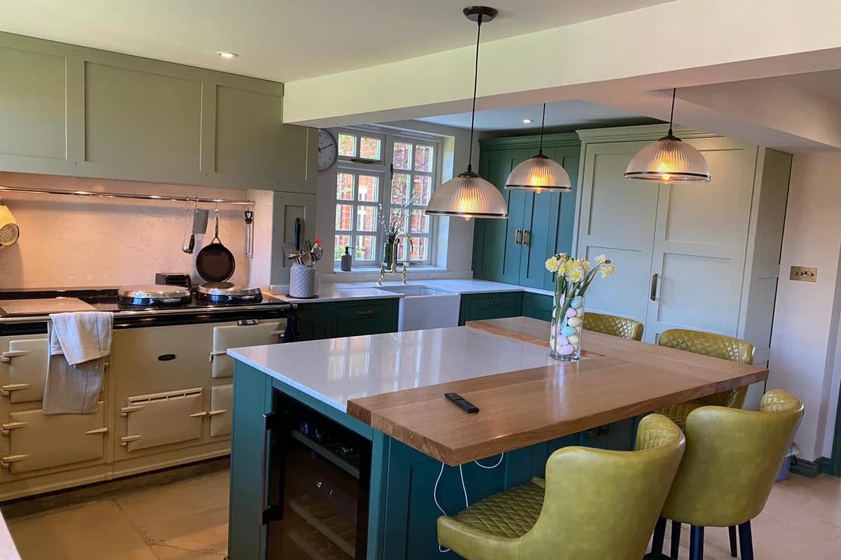 Bespoke shaker kitchen